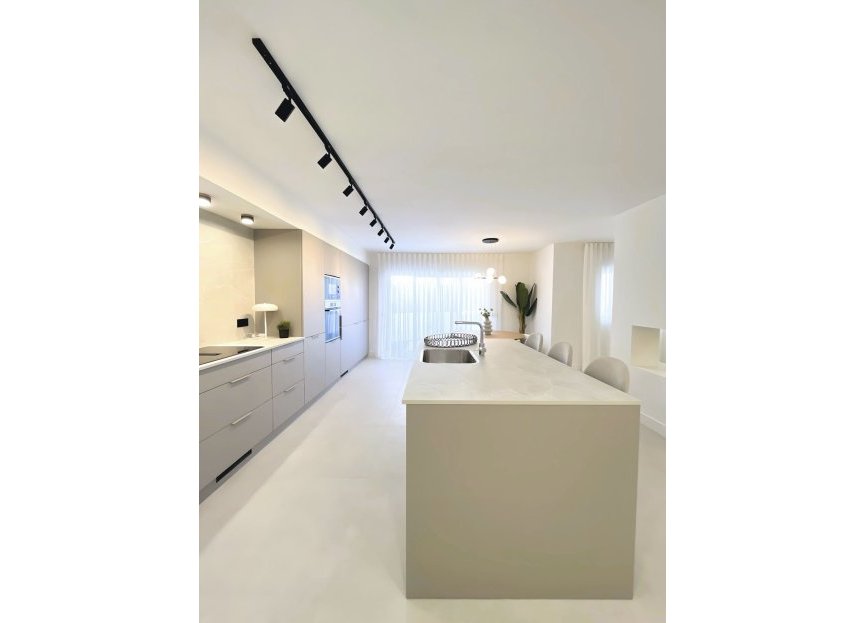 Resale - Ground floor apartment - Marbella - Nueva Andalucia