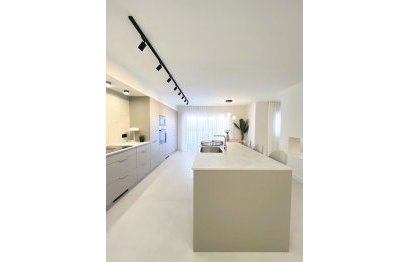 Resale - Ground floor apartment - Marbella - Nueva Andalucia