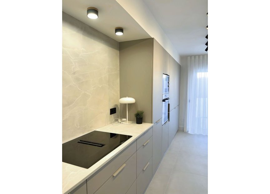 Resale - Ground floor apartment - Marbella - Nueva Andalucia