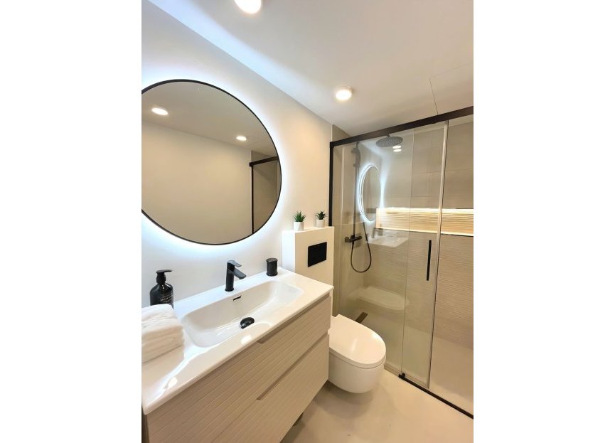 Resale - Ground floor apartment - Marbella - Nueva Andalucia