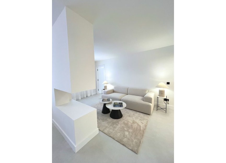 Resale - Ground floor apartment - Marbella - Nueva Andalucia