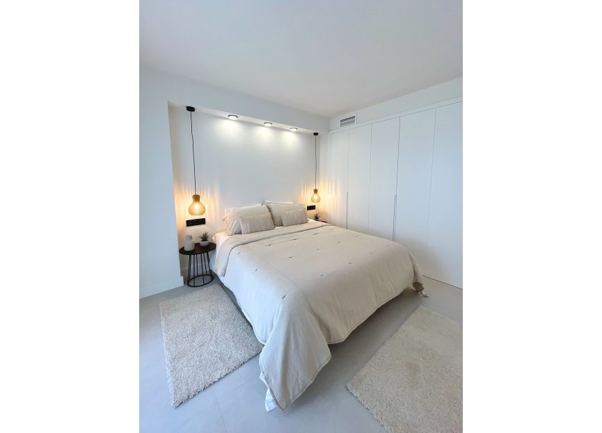 Resale - Ground floor apartment - Marbella - Nueva Andalucia