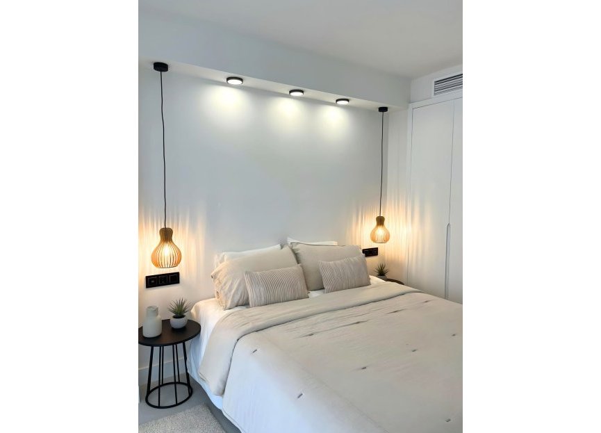 Resale - Ground floor apartment - Marbella - Nueva Andalucia