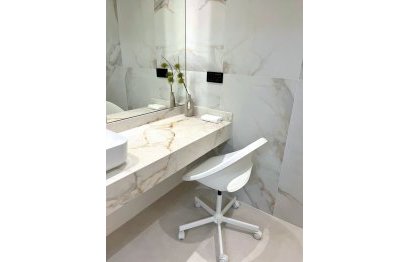 Resale - Ground floor apartment - Marbella - Nueva Andalucia