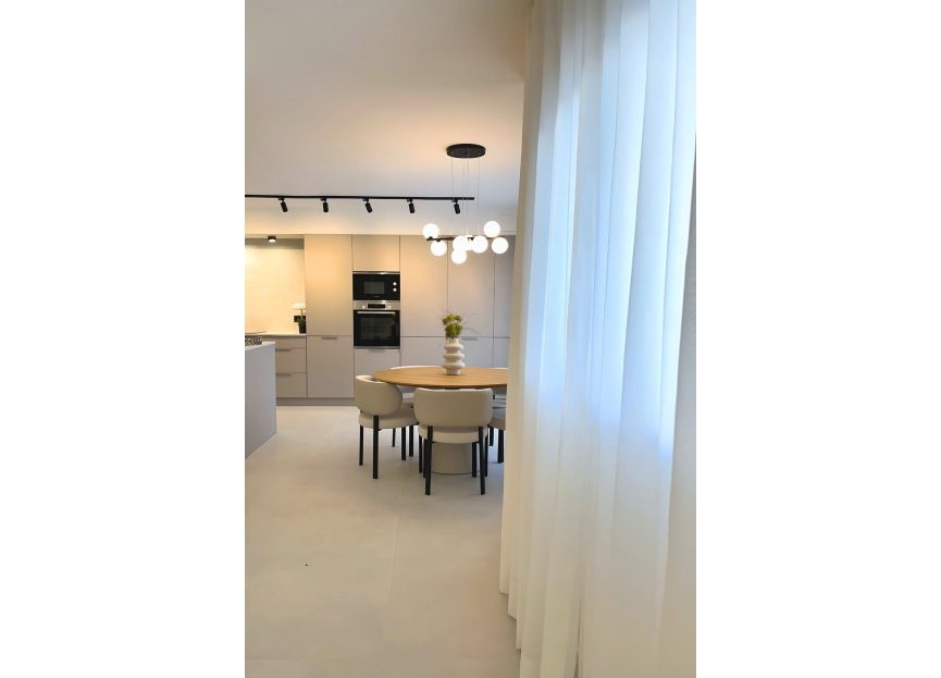 Resale - Ground floor apartment - Marbella - Nueva Andalucia