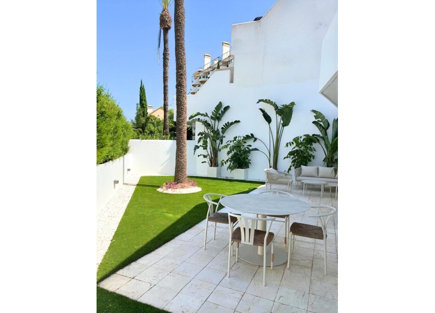 Resale - Ground floor apartment - Marbella - Nueva Andalucia