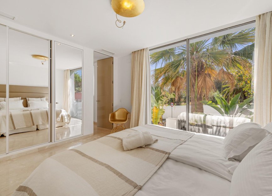 Resale - House - Detached Villa - Marbella - Marbella Centro