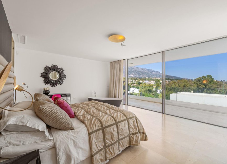 Resale - House - Detached Villa - Marbella - Marbella Centro