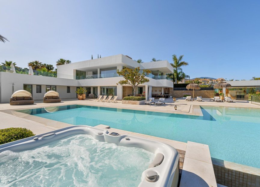 Resale - House - Detached Villa - Marbella - Marbella Centro