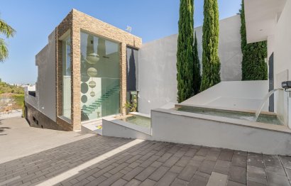 Resale - House - Detached Villa - Marbella - Marbella Centro