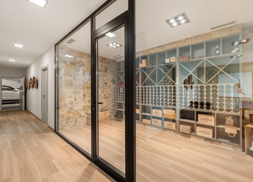 Resale - House - Detached Villa - Marbella - Marbella Centro