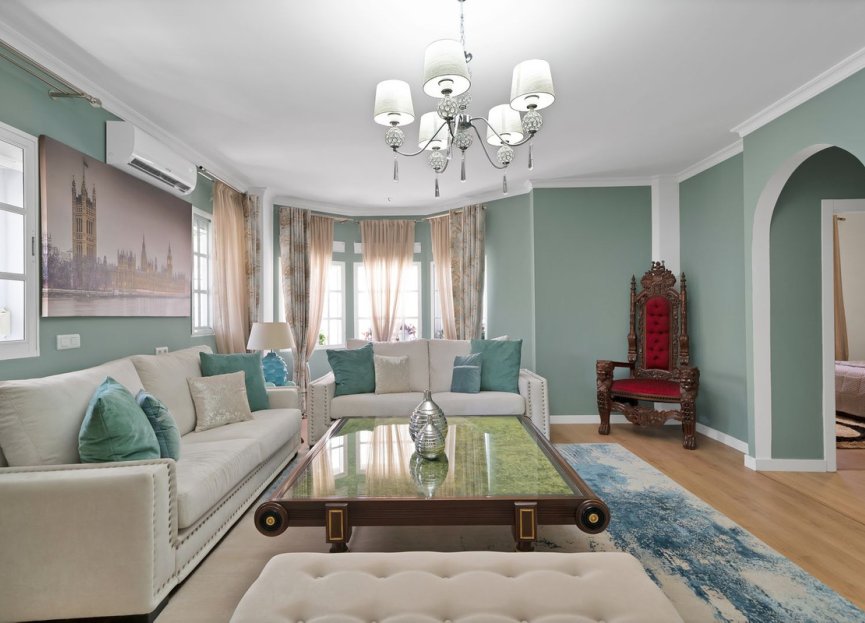 Resale - House - Detached Villa - Estepona - Estepona Centro