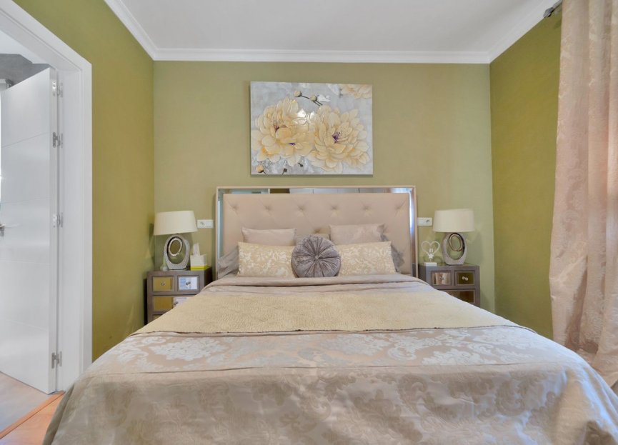 Resale - House - Detached Villa - Estepona - Estepona Centro