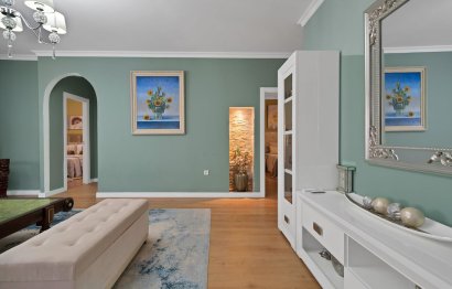 Resale - House - Detached Villa - Estepona - Estepona Centro