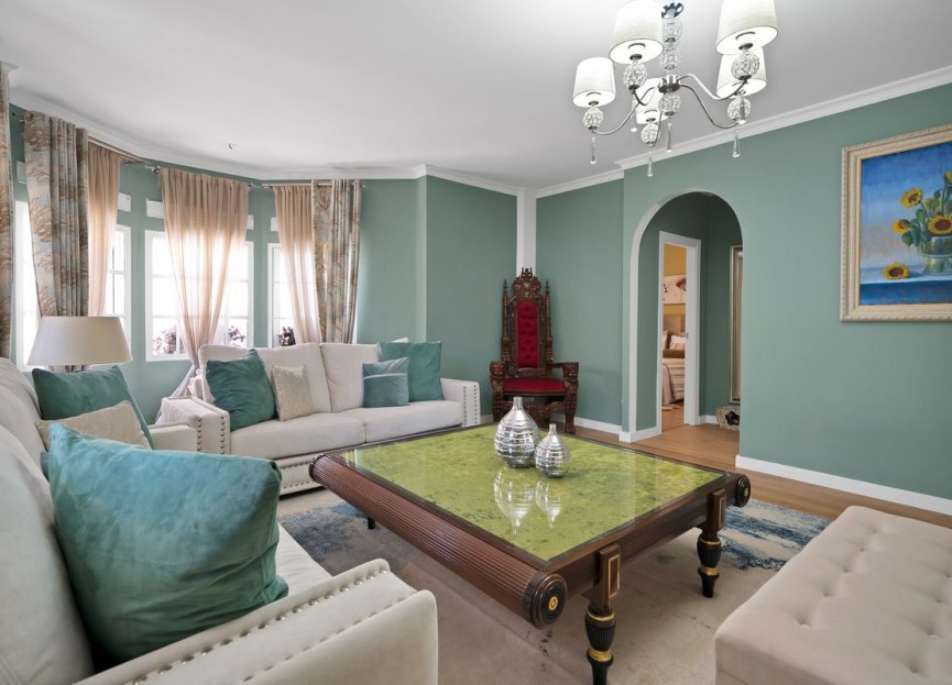 Resale - House - Detached Villa - Estepona - Estepona Centro