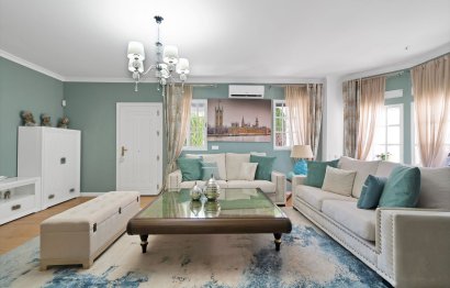 Resale - House - Detached Villa - Estepona - Estepona Centro