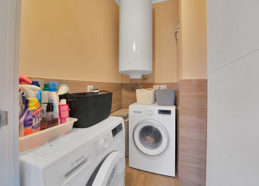 Resale - House - Detached Villa - Estepona - Estepona Centro