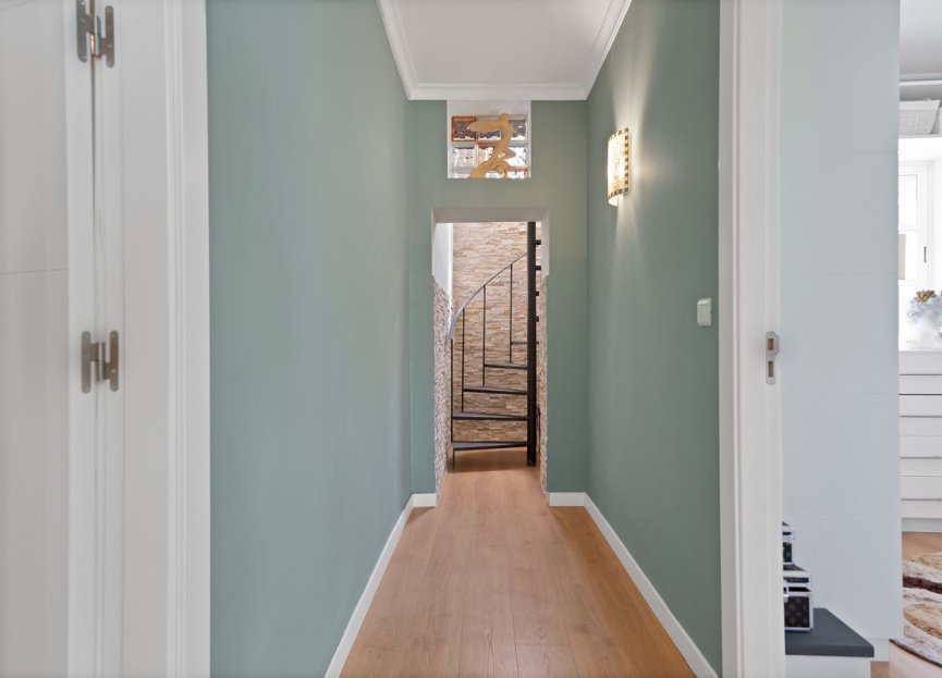 Resale - House - Detached Villa - Estepona - Estepona Centro