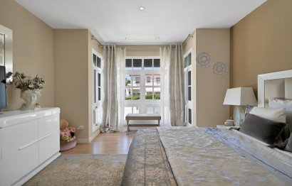 Resale - House - Detached Villa - Estepona - Estepona Centro