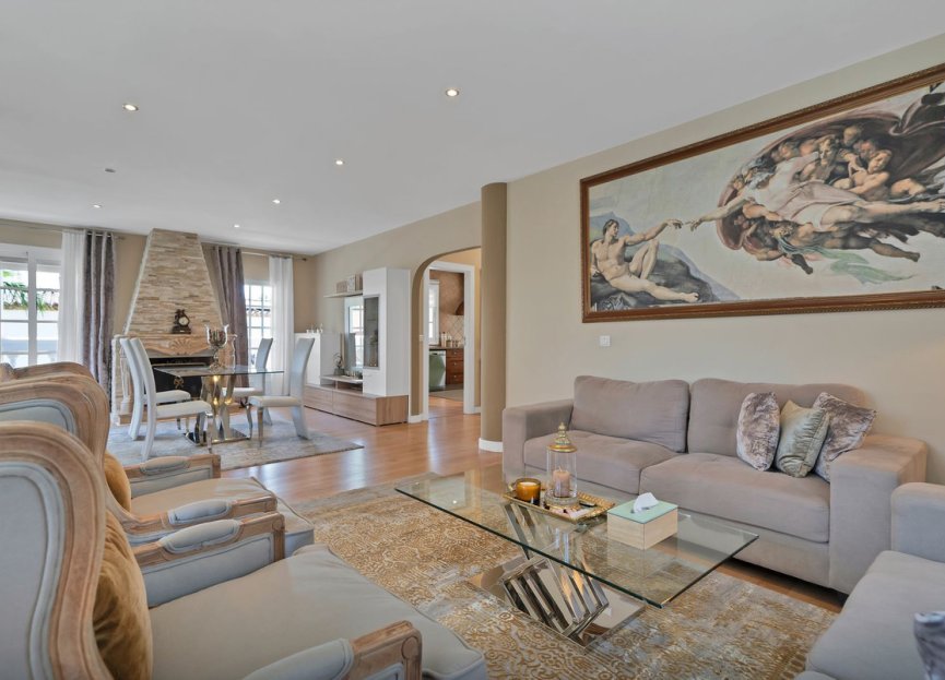 Resale - House - Detached Villa - Estepona - Estepona Centro