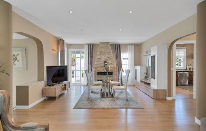 Resale - House - Detached Villa - Estepona - Estepona Centro