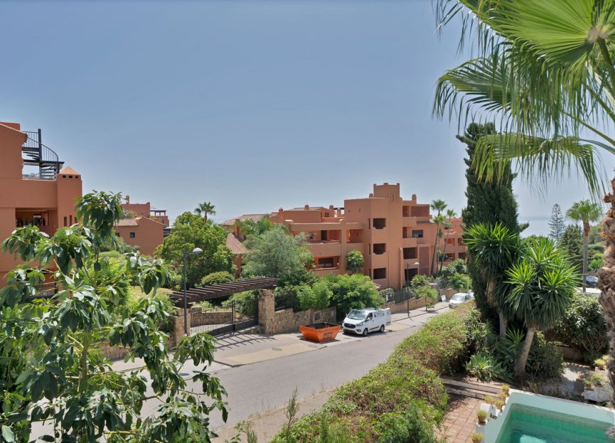 Resale - House - Detached Villa - Estepona - Estepona Centro