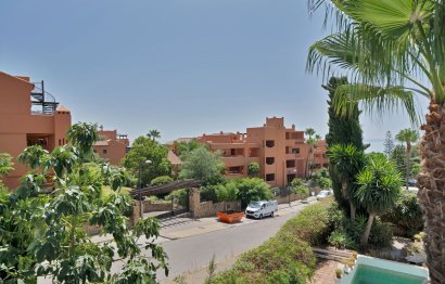 Resale - House - Detached Villa - Estepona - Estepona Centro