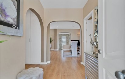 Resale - House - Detached Villa - Estepona - Estepona Centro