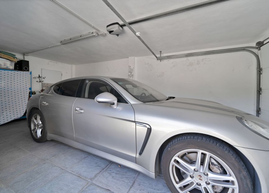 Resale - House - Detached Villa - Estepona - Estepona Centro