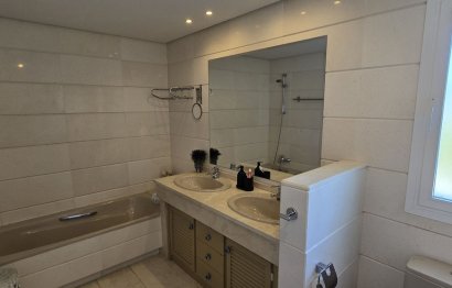 Resale - Apartment - Penthouse - Estepona - Estepona Centro