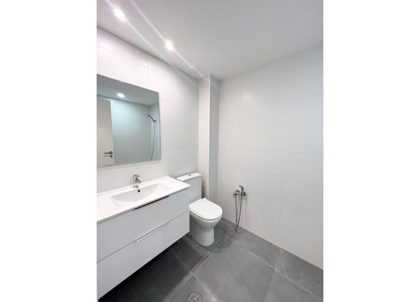 Resale - Ground floor apartment - Estepona - Costalita