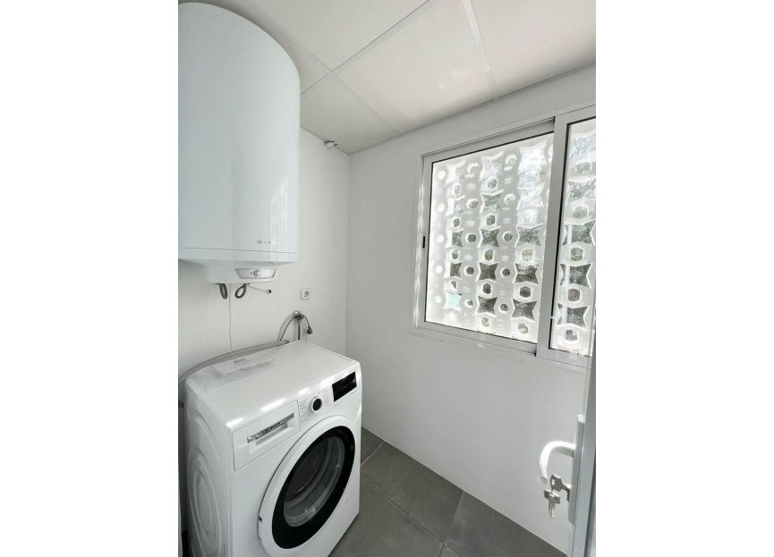 Resale - Ground floor apartment - Estepona - Costalita