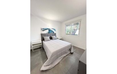 Resale - Ground floor apartment - Estepona - Costalita