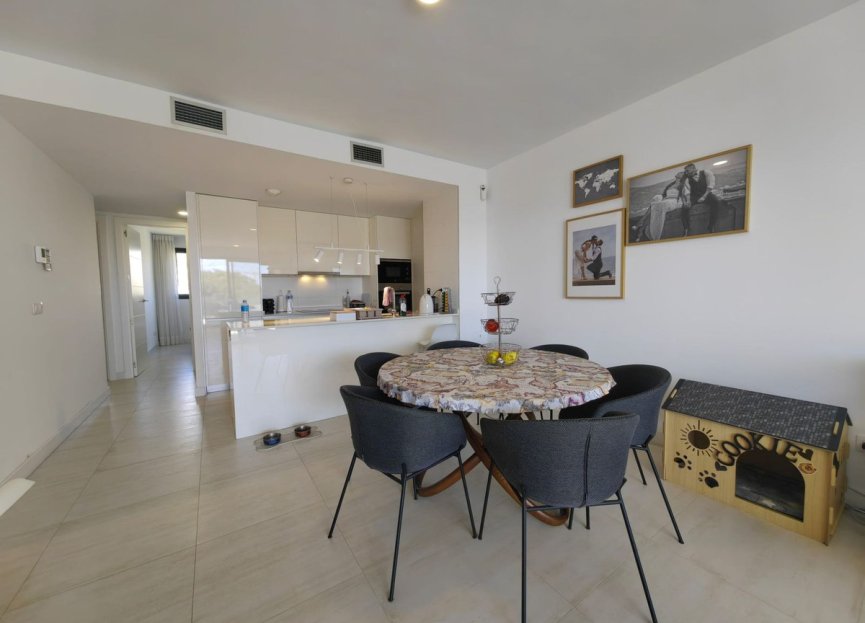 Resale - Apartment - Middle Floor Apartment - Estepona - Estepona Centro