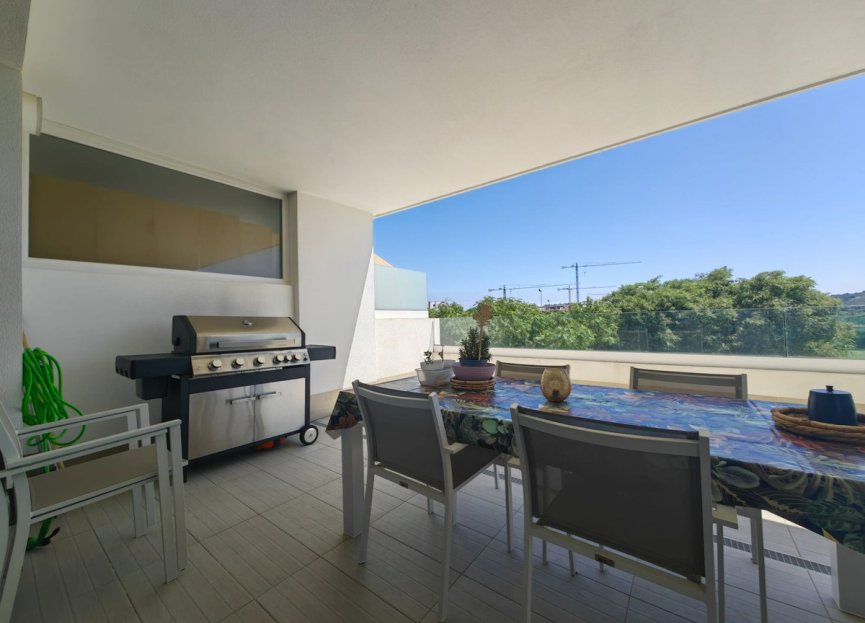 Resale - Apartment - Middle Floor Apartment - Estepona - Estepona Centro