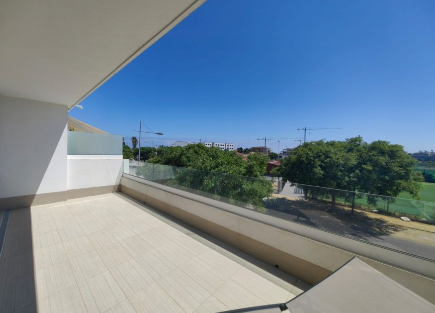 Resale - Apartment - Middle Floor Apartment - Estepona - Estepona Centro