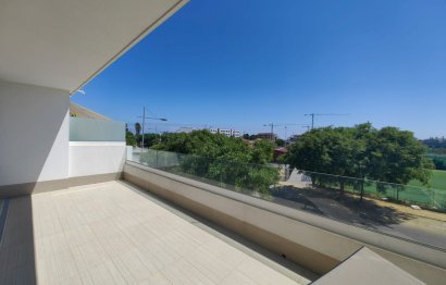 Resale - Apartment - Middle Floor Apartment - Estepona - Estepona Centro