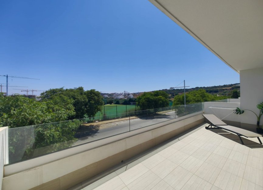 Resale - Apartment - Middle Floor Apartment - Estepona - Estepona Centro