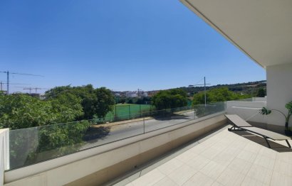 Resale - Apartment - Middle Floor Apartment - Estepona - Estepona Centro