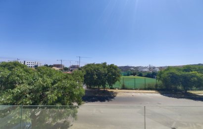 Resale - Apartment - Middle Floor Apartment - Estepona - Estepona Centro