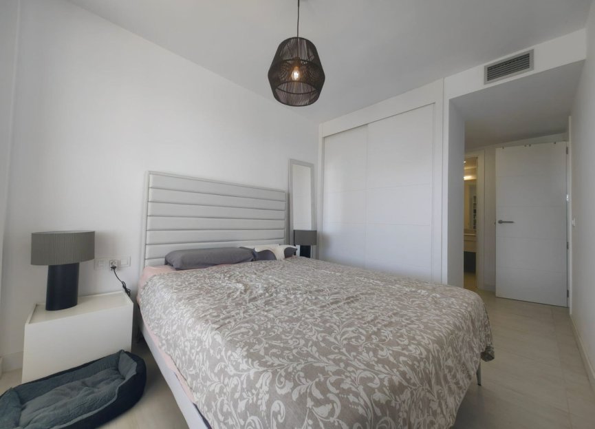 Resale - Apartment - Middle Floor Apartment - Estepona - Estepona Centro