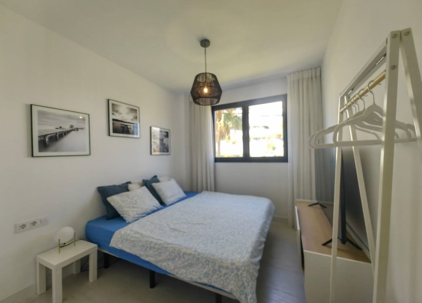 Resale - Apartment - Middle Floor Apartment - Estepona - Estepona Centro