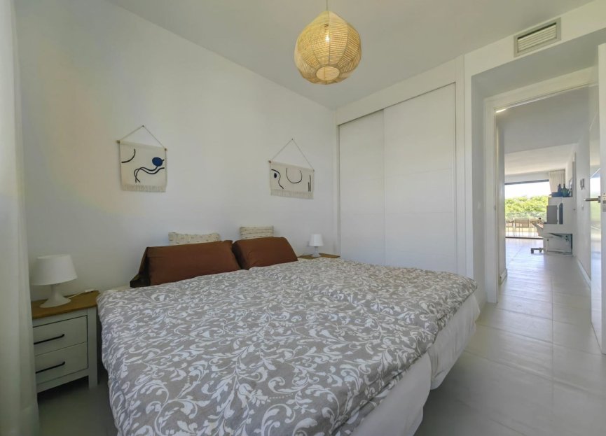 Resale - Apartment - Middle Floor Apartment - Estepona - Estepona Centro