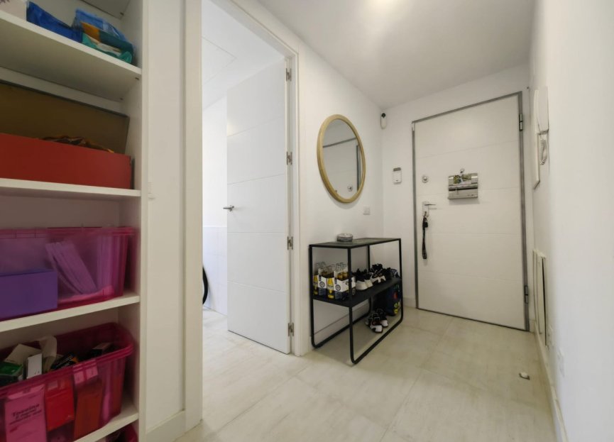 Resale - Apartment - Middle Floor Apartment - Estepona - Estepona Centro