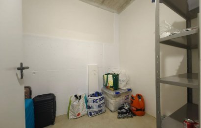 Resale - Apartment - Middle Floor Apartment - Estepona - Estepona Centro