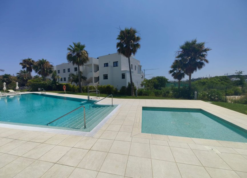 Resale - Apartment - Middle Floor Apartment - Estepona - Estepona Centro