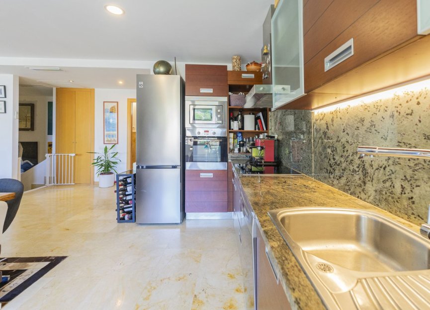 Resale - Apartment - Duplex - Marbella - Altos de los Monteros