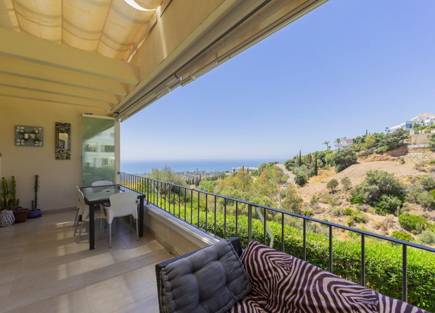 Resale - Apartment - Duplex - Marbella - Altos de los Monteros