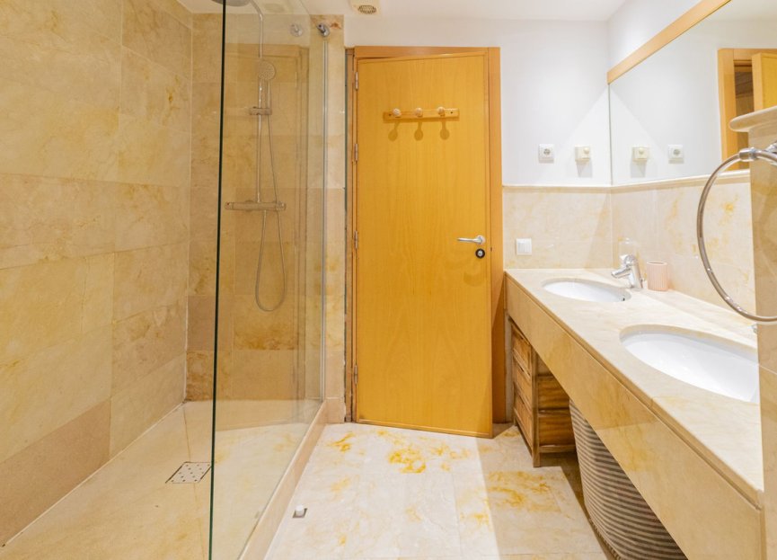 Resale - Apartment - Duplex - Marbella - Altos de los Monteros