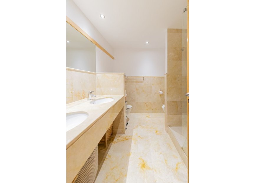 Resale - Apartment - Duplex - Marbella - Altos de los Monteros